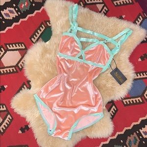 Solstice Intimates Velvet everyday bodysuit NWT